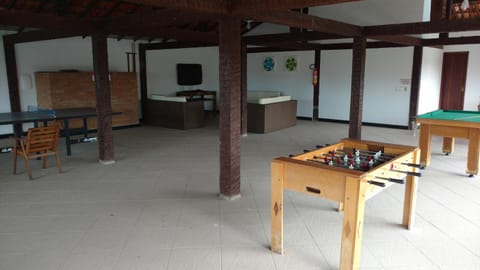 Billiard, Game Room