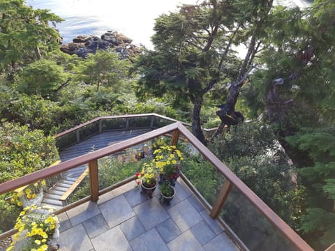 Reef Point Oceanfront Bed and Breakfast Bed and Breakfast in Ucluelet