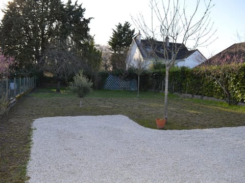 Gîte confortable avec jardin, proche de Tours, idéal pour familles, animaux acceptés. - FR-1-381-47 House in Tours