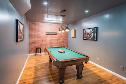 Game Room, POOL & Fire pit at the Medical center House in San Antonio