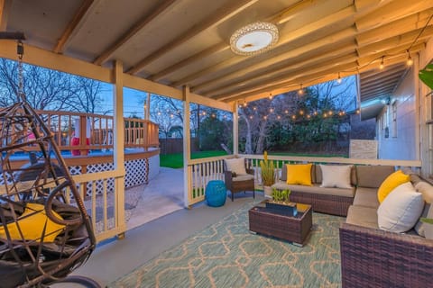 Game Room, Pool & Fire Pit At The Medical Center House in San Antonio