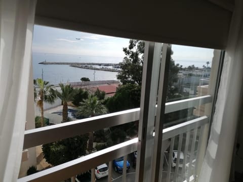 MIKIS's SeaGate Studio Aprt. Apartment in Larnaca