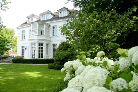 Property building, Spring