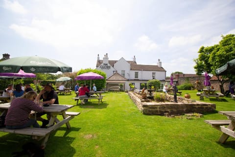 The Globe Inn Alvington Inn in Forest of Dean