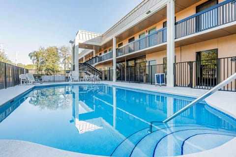 On site, Pool view, Swimming pool