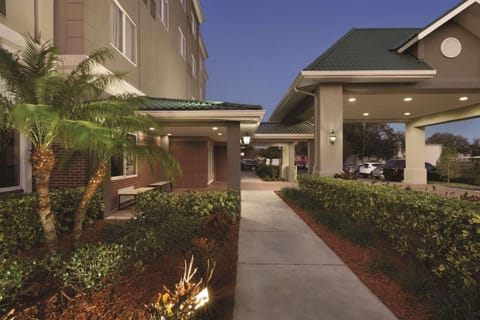 Country Inn & Suites by Radisson, St. Petersburg - Clearwater, FL Hotel in Pinellas Park