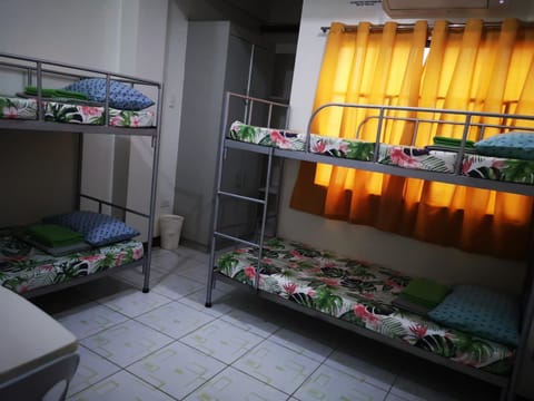 JDL Residences Hostel Übernachtung mit Frühstück in Bicol