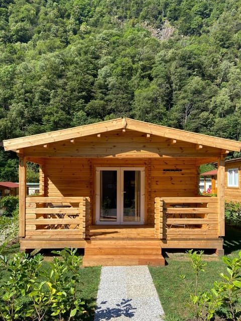 Camping Piccolo Paradiso Campingplatz /
Wohnmobil-Resort in Locarno