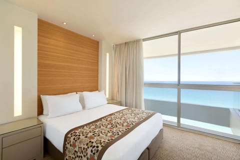 Bed, Bedroom, Sea view