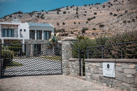 Property building, Natural landscape, Mountain view