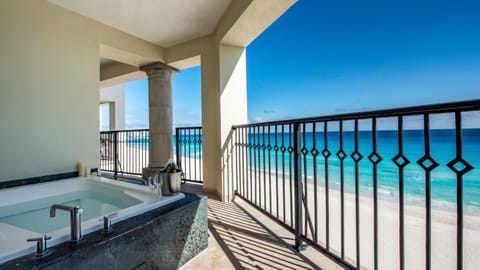 Grand Park Royal Cancun - All Inclusive Resort in Cancun