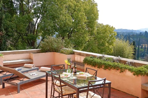 Balcony/Terrace, Garden view