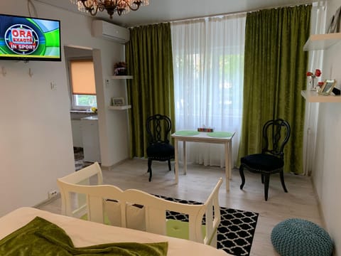 cozy apartment in a quiet area Condominio in Craiova