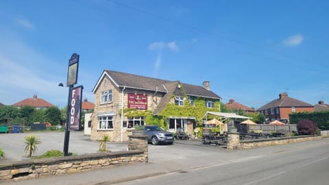 the jackdaw pub SELF CATERING STATIC CARAVAN free breakfast supplied Bed and Breakfast in Selby