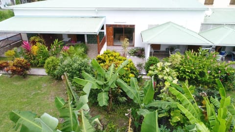 Les Gites de Bassignac Haus in La Trinité