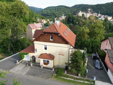 Property building, Natural landscape, Bird's eye view, City view, Street view, Parking