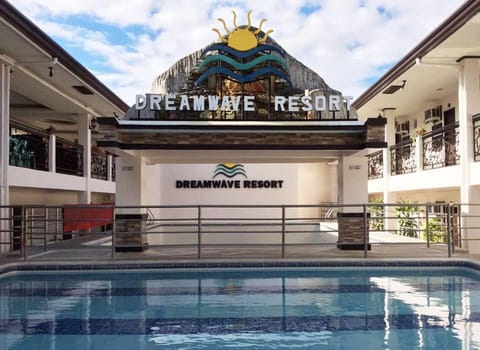 Dreamwave Resort Pansol Laguna Estância in Calamba