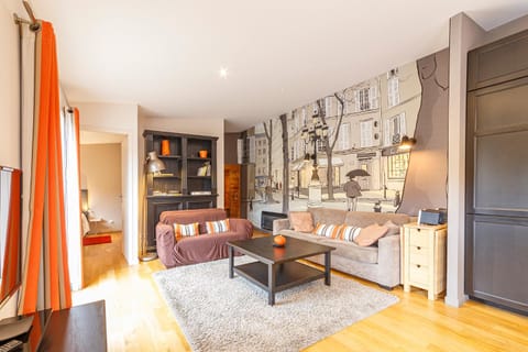 Library, Living room