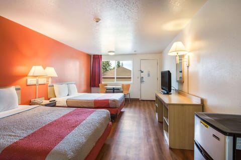 TV and multimedia, Bedroom, On site