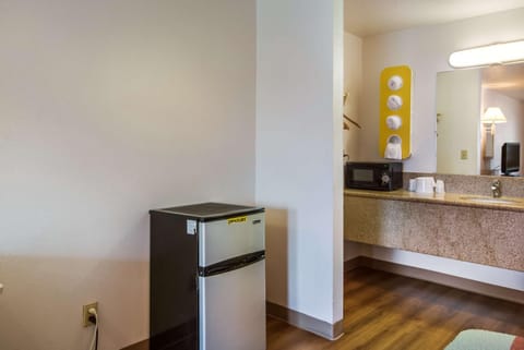 TV and multimedia, Bedroom, On site