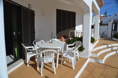 Patio, Dining area