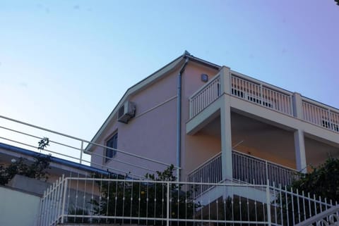 Apartments Nena - Trogir Condo in Trogir