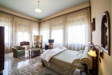 Villa Moorings Hotel in Barga