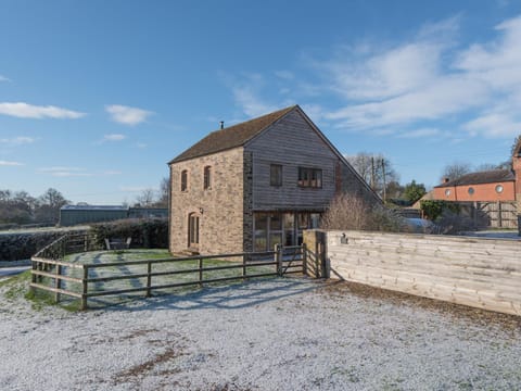 Glebe Barn House in Malvern Hills District