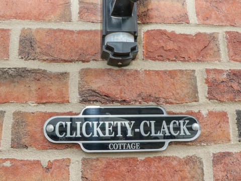 Clickety-Clack Cottage House in Whitby