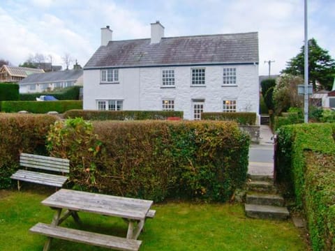 Glan Y Don House in Abersoch