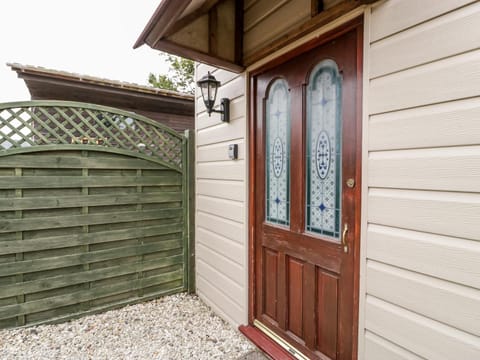 Wisteria Chalet House in Sedgemoor