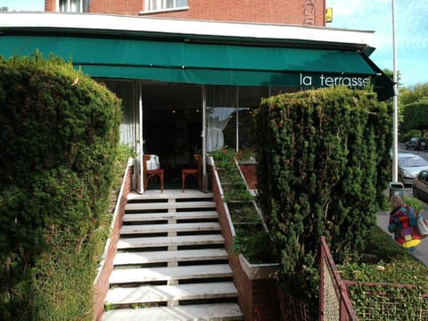 Logis Terrasse Hôtel Hotel in Lisieux