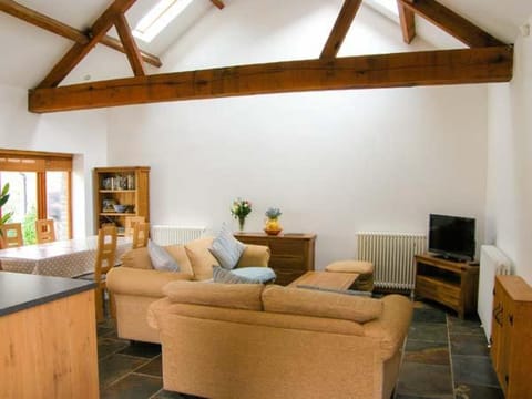 Riverside Barn Casa in Llanfoist Fawr