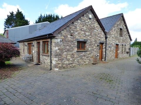 Riverside Barn Casa in Llanfoist Fawr