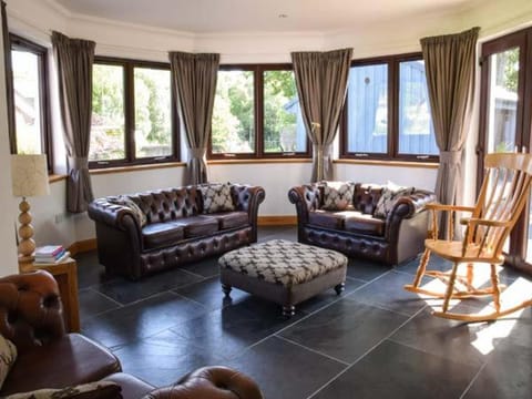 Little Chestnut House in Scotland