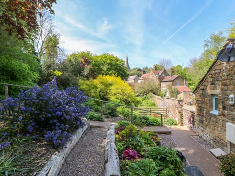 Vale Barn House in North East Derbyshire District