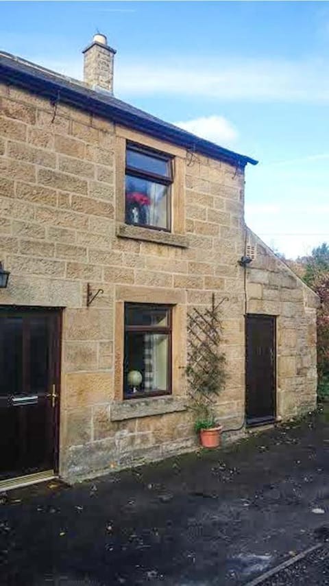 Woods View Cottage House in North East Derbyshire District