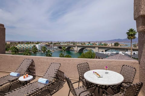 Balcony/Terrace, Lake view, River view