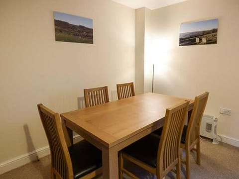 Jay's Nest Apartment in High Peak District