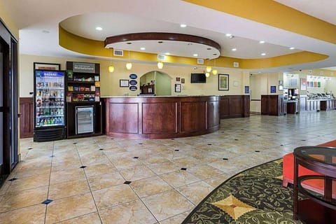 Days Inn & Suites by Wyndham Houston / West Energy Corridor Hotel in Mission Bend