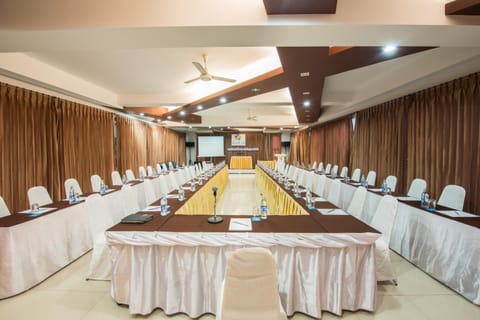 Meeting/conference room