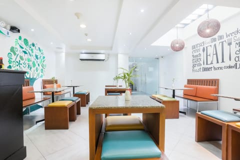 Super OYO 406 Royale Parc Inn & Suites Hôtel in Quezon City