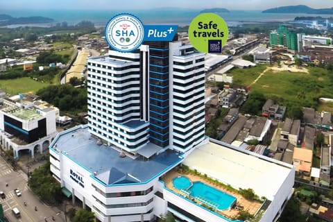 Royal Phuket City Hotel - SHA Extra Plus Hôtel in Wichit
