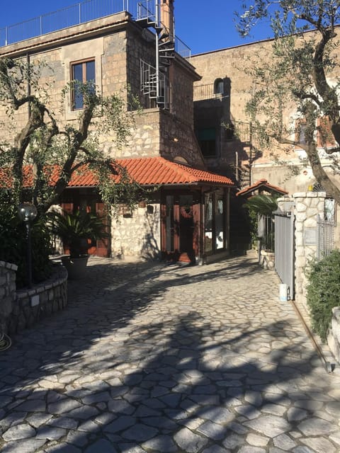 Property building, Facade/entrance, Bedroom