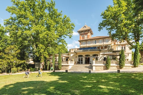 Belambra Clubs L'Isle Sur La Sorgue - Domaine De Mousquety Hotel in L'Isle-sur-la-Sorgue