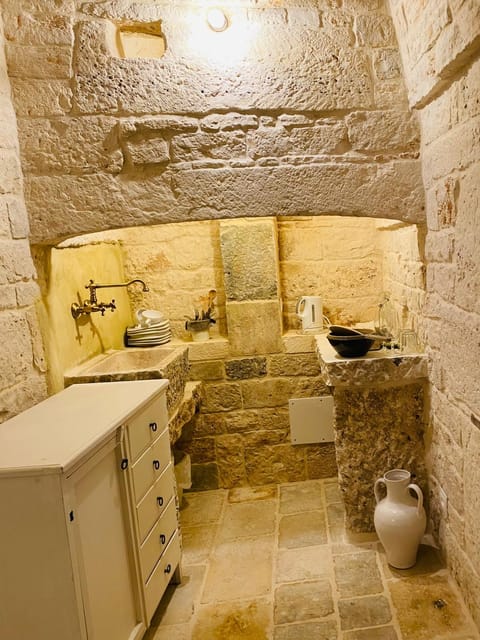 Trulli Antichi Mestieri - Widespread Trulli in the historic center Bed and Breakfast in Province of Taranto