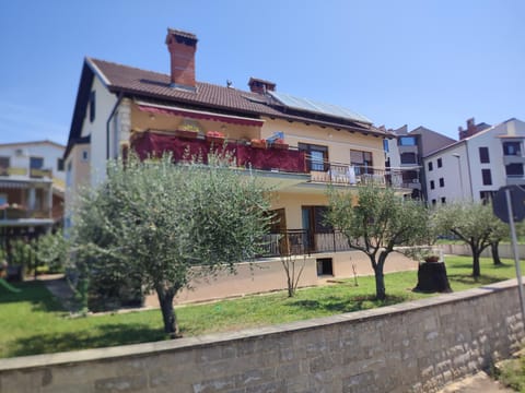 Property building, Garden view