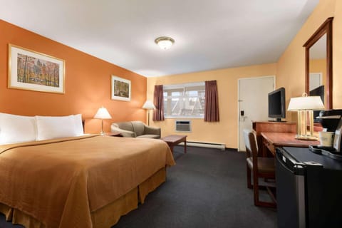 Travelodge by Wyndham Quesnel BC Hotel in Quesnel