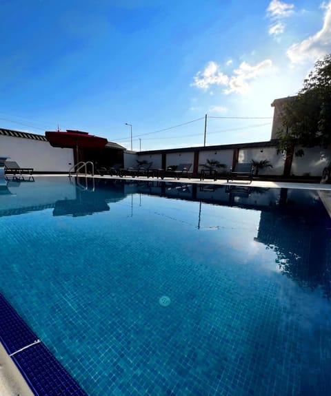 Day, Pool view, Swimming pool, sunbed