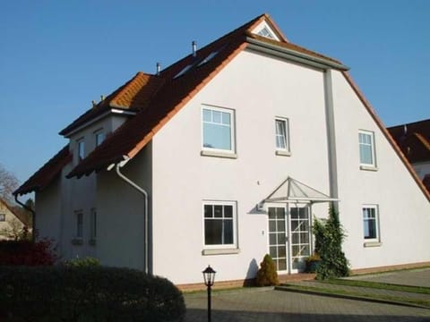 Property building, Facade/entrance, Garden